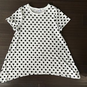 Lularoe L perfect T-shirt. Black and white polka dots